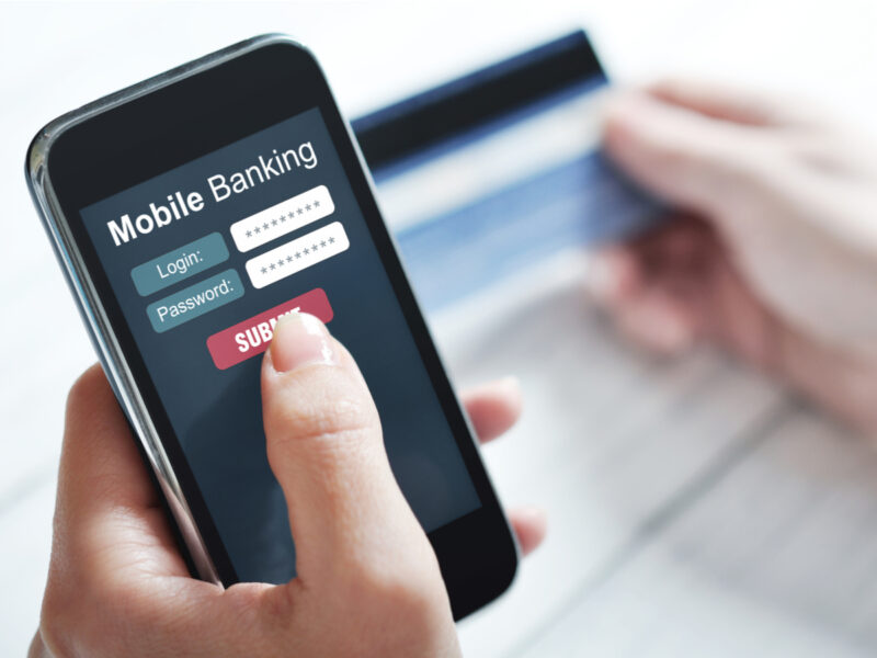3 ways to get ahead with your business with a mobile banking app